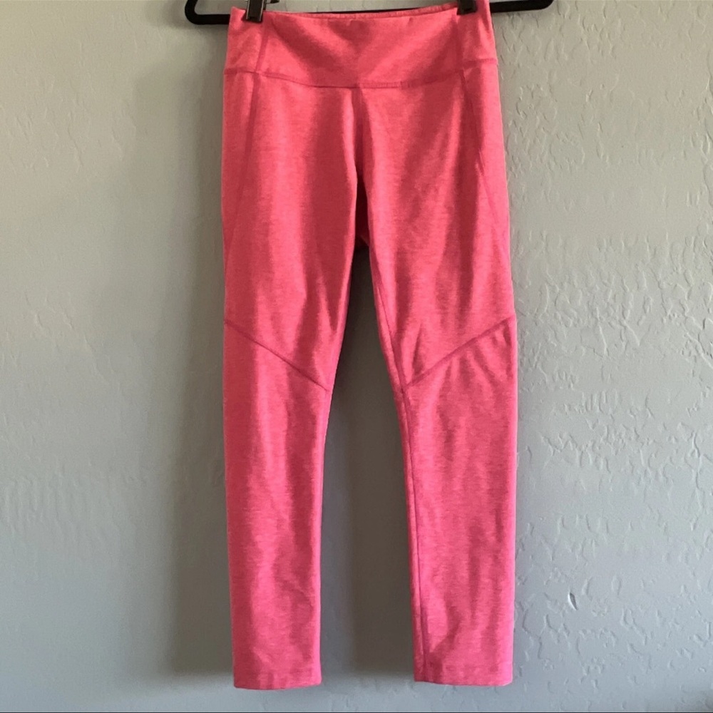 Outdoor Voices Women's 3/4 Warm‎ Up Leggings Flamingo Pink Size Small - Picture 2 of 8
